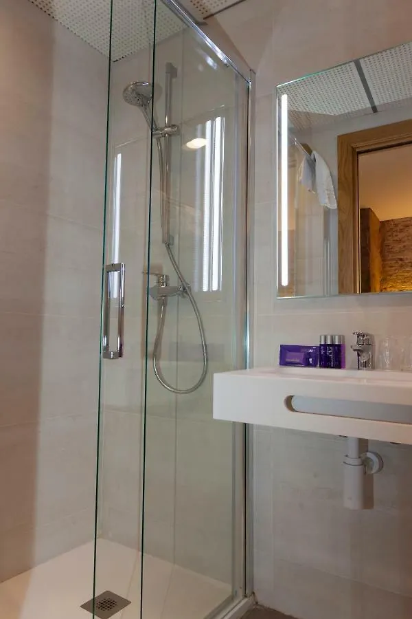 Guest house Hostal Paris Barcelona Spain